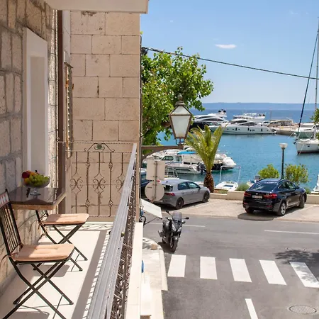 Apartment Galatea - Town Centre With Free Parking Baska Voda