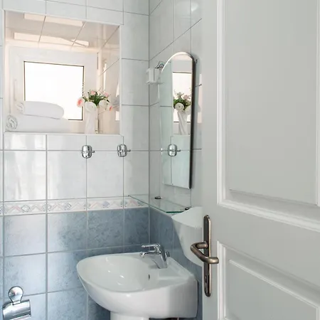 Galatea - Town Centre With Free Parking Apartment *