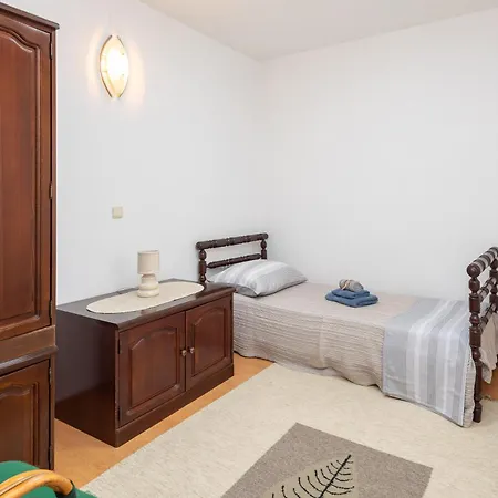 Apartment Galatea - Town Centre With Free Parking Baska Voda