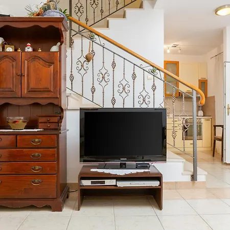 Apartment Galatea - Town Centre With Free Parking *