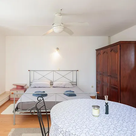 Galatea - Town Centre With Free Parking Apartment *