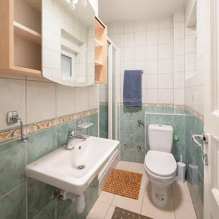Apartment Galatea - Town Centre With Free Parking