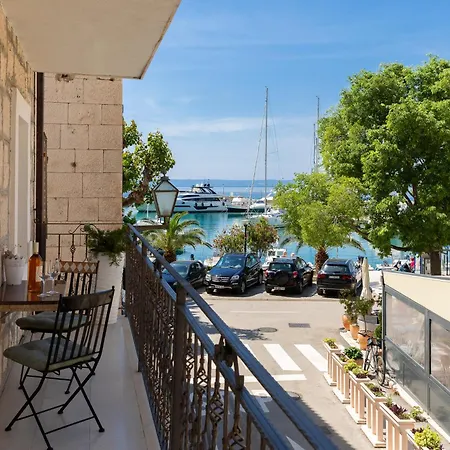 Apartment Galatea - Town Centre With Free Parking