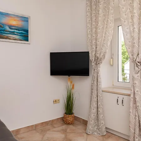 Galatea - Town Centre With Free Parking Apartment *