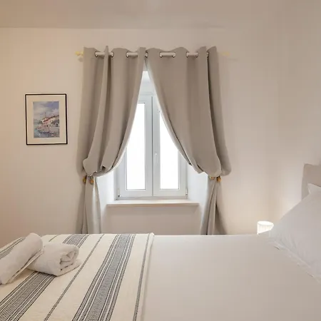 Apartment Galatea - Town Centre With Free Parking